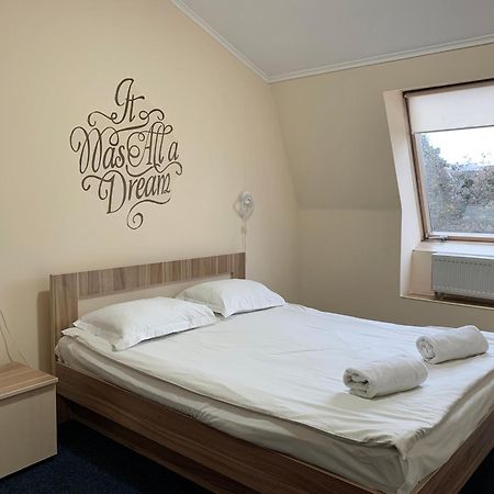 Budget Hotel Ekotel Lviv Dış mekan fotoğraf