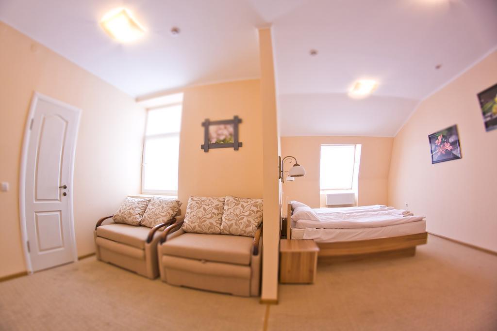 Budget Hotel Ekotel Lviv Dış mekan fotoğraf