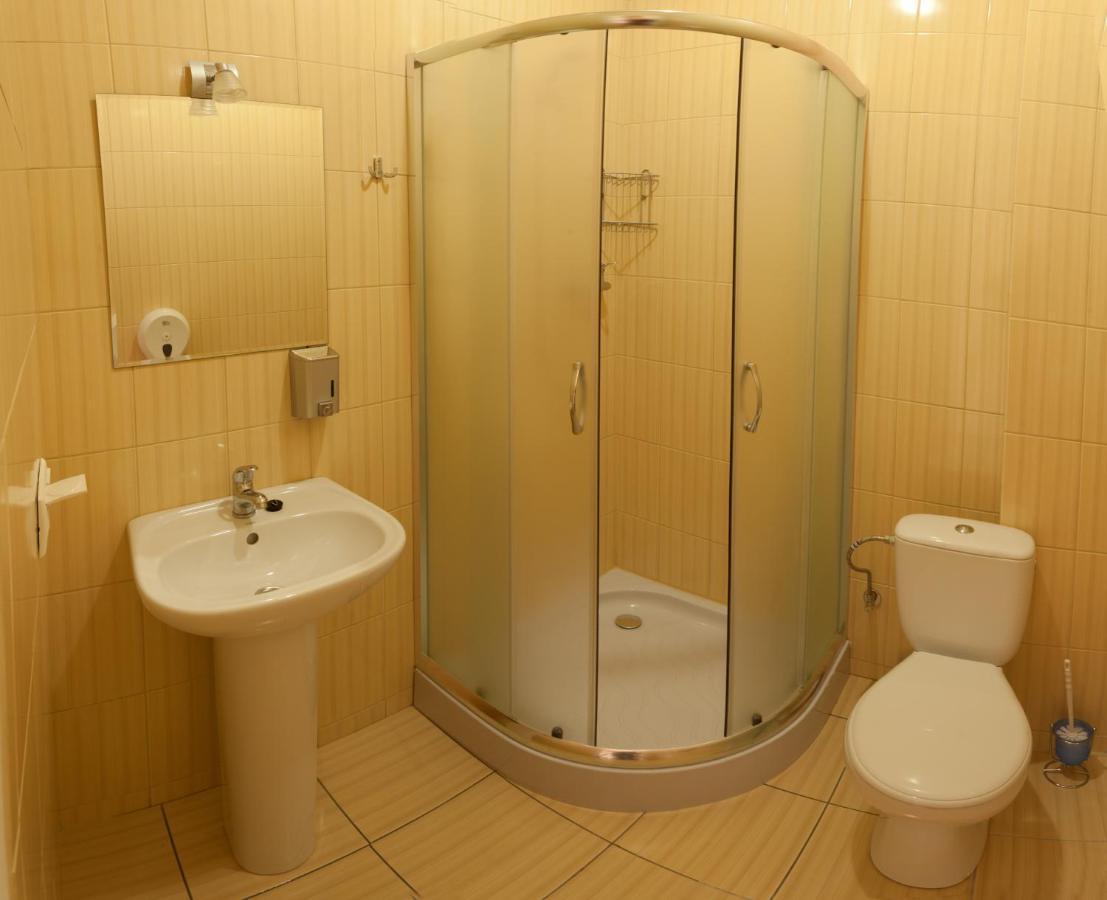 Budget Hotel Ekotel Lviv Oda fotoğraf