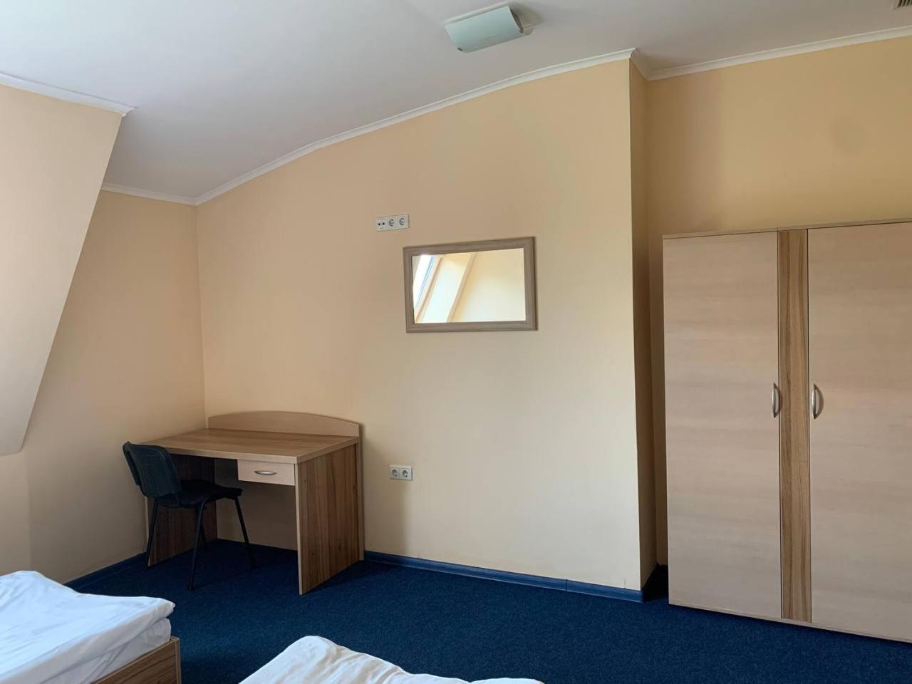 Budget Hotel Ekotel Lviv Dış mekan fotoğraf