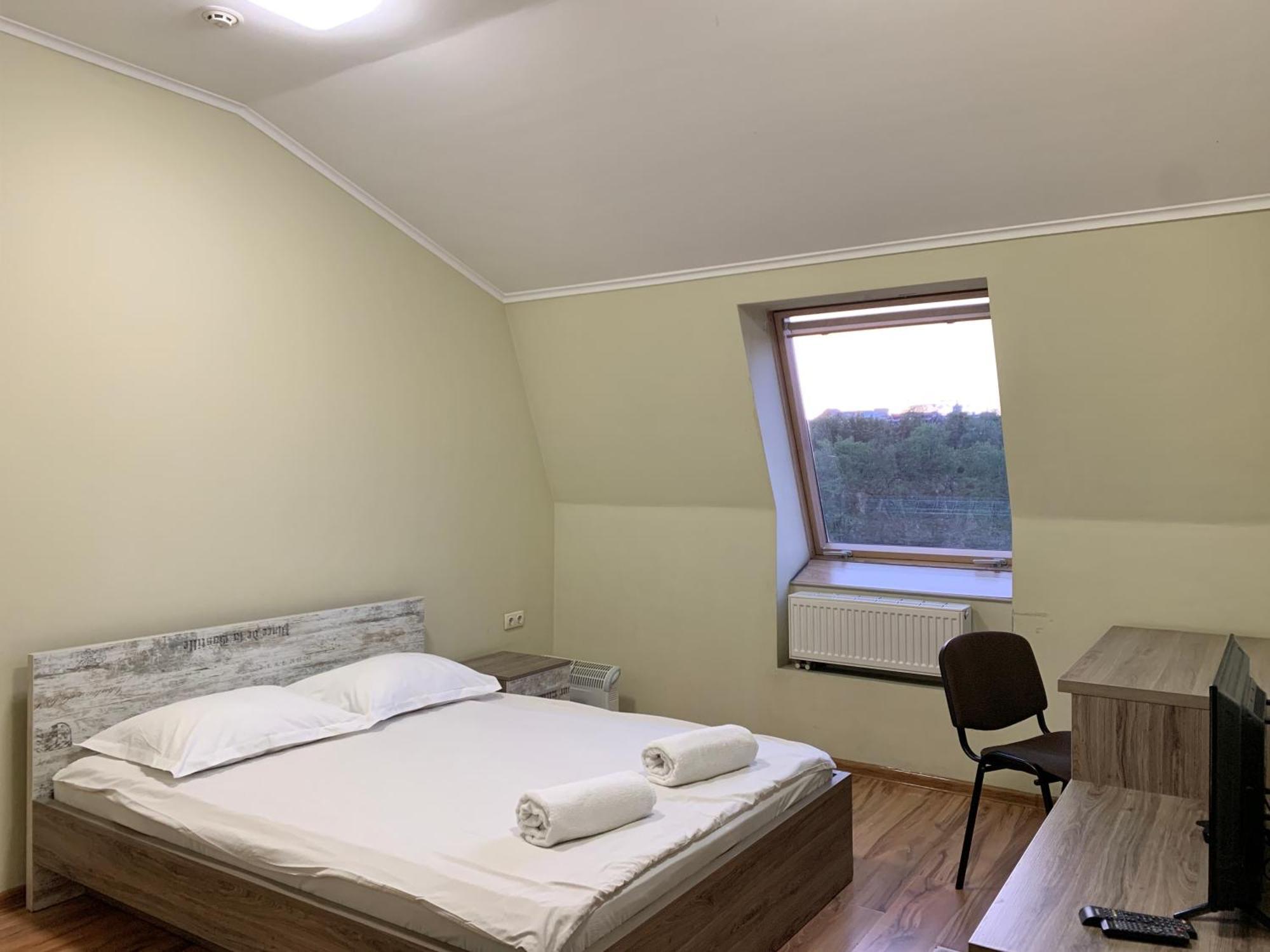 Budget Hotel Ekotel Lviv Dış mekan fotoğraf